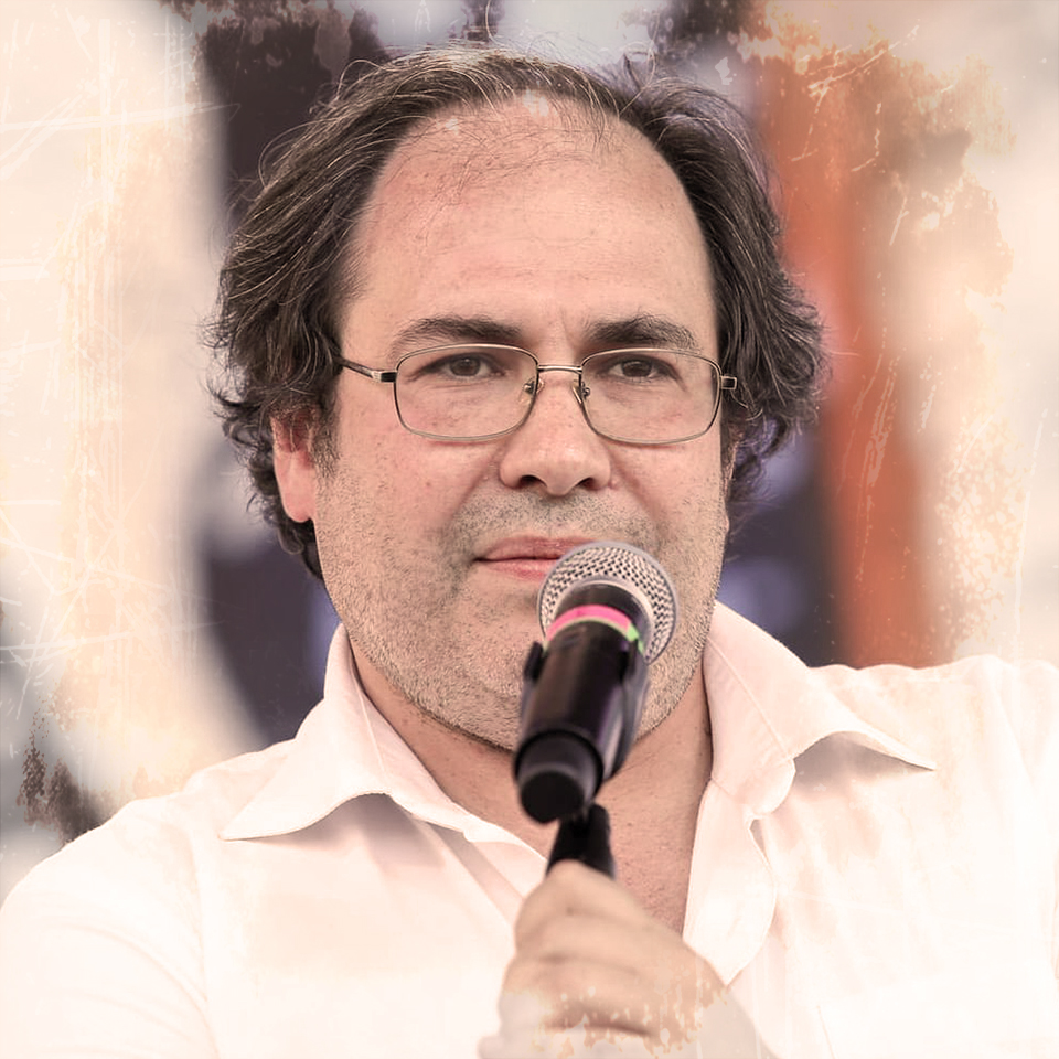 Вьется змейкой между стран граница